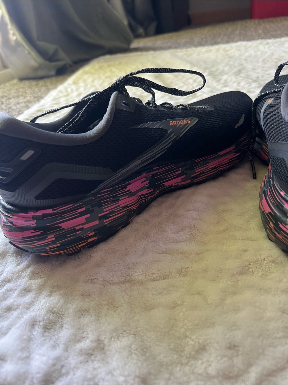 SOLD Brooks Ghost 15 Women’s Black Phlox Oriole Running Shoes | Size 11 - Picture 8 of 8